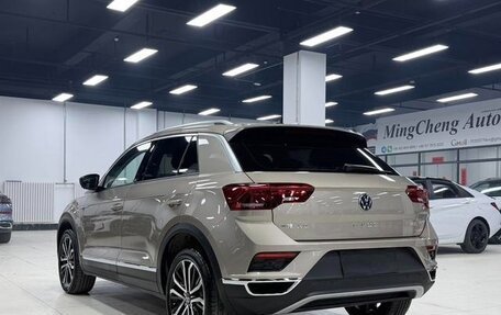 Volkswagen T-Roc I, 2022 год, 2 000 000 рублей, 4 фотография