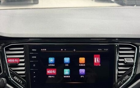 Volkswagen T-Roc I, 2022 год, 2 000 000 рублей, 11 фотография