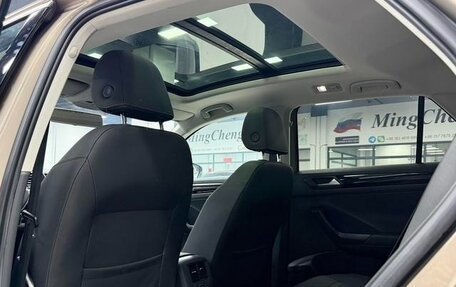 Volkswagen T-Roc I, 2022 год, 2 000 000 рублей, 19 фотография