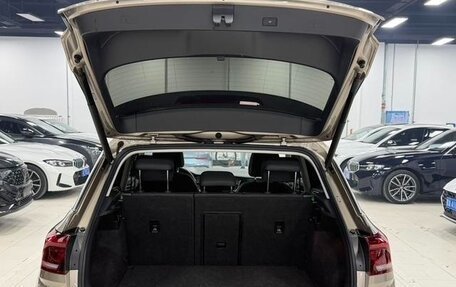 Volkswagen T-Roc I, 2022 год, 2 000 000 рублей, 20 фотография