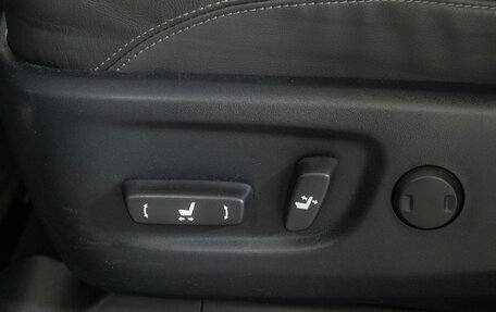 Toyota Land Cruiser Prado 150 рестайлинг 2, 2015 год, 4 400 000 рублей, 14 фотография