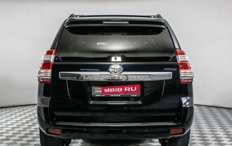 Toyota Land Cruiser Prado 150 рестайлинг 2, 2015 год, 4 400 000 рублей, 6 фотография