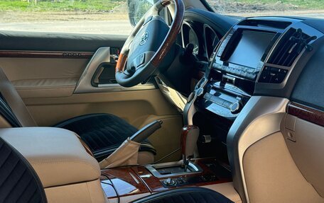 Toyota Land Cruiser 200, 2015 год, 4 850 000 рублей, 8 фотография