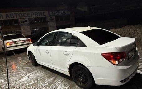 Chevrolet Cruze II, 2010 год, 260 000 рублей, 5 фотография