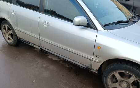 Audi A4, 1997 год, 315 000 рублей, 3 фотография