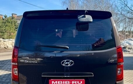 Hyundai Grand Starex Grand Starex I рестайлинг 2, 2019 год, 4 400 000 рублей, 4 фотография