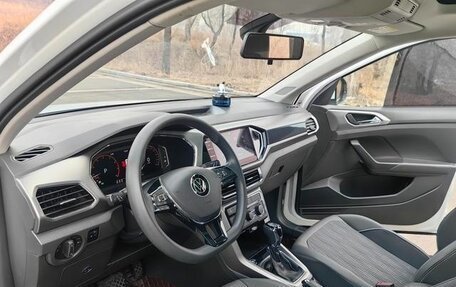 Volkswagen T-Cross I, 2023 год, 1 700 000 рублей, 10 фотография