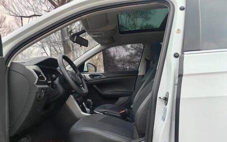 Volkswagen T-Cross I, 2023 год, 1 700 000 рублей, 12 фотография