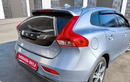 Volvo V40 II рестайлинг, 2016 год, 1 080 000 рублей, 12 фотография