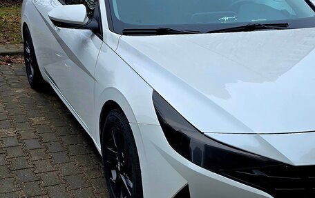 Hyundai Elantra VI рестайлинг, 2021 год, 1 800 000 рублей, 15 фотография