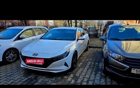 Hyundai Elantra VI рестайлинг, 2021 год, 1 800 000 рублей, 11 фотография