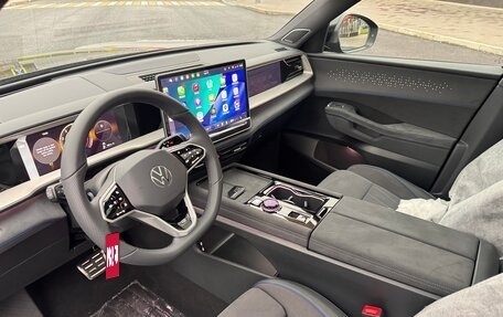 Volkswagen Teramont, 2026 год, 5 743 000 рублей, 14 фотография