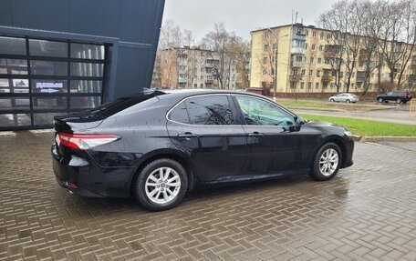 Toyota Camry, 2019 год, 2 490 000 рублей, 6 фотография