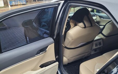 Toyota Camry, 2019 год, 2 490 000 рублей, 10 фотография