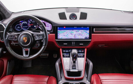 Porsche Cayenne III, 2018 год, 7 959 858 рублей, 13 фотография