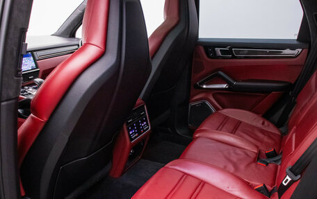 Porsche Cayenne III, 2018 год, 7 959 858 рублей, 11 фотография