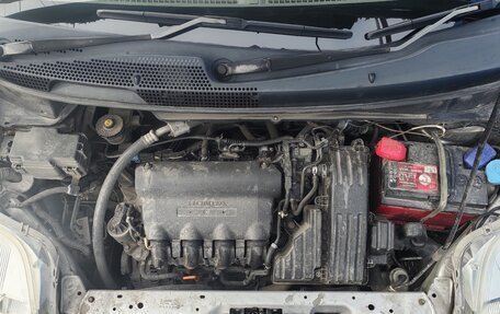 Honda Mobilio I, 2002 год, 350 000 рублей, 5 фотография