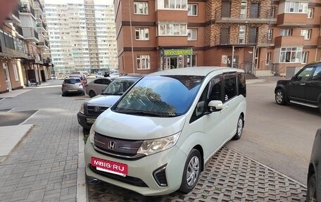 Honda Stepwgn IV, 2015 год, 1 495 000 рублей, 2 фотография