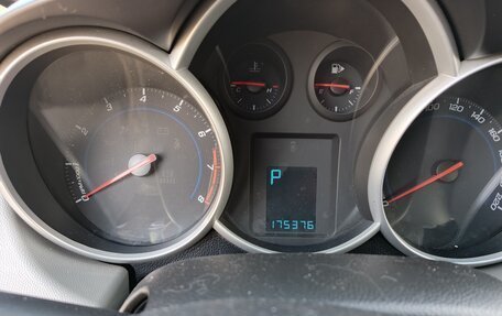 Chevrolet Cruze II, 2012 год, 700 000 рублей, 7 фотография