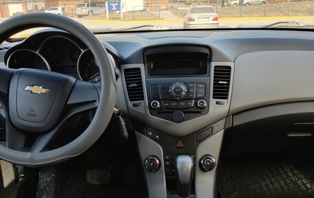 Chevrolet Cruze II, 2012 год, 700 000 рублей, 5 фотография