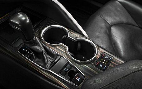 Toyota Camry, 2018 год, 2 289 000 рублей, 12 фотография