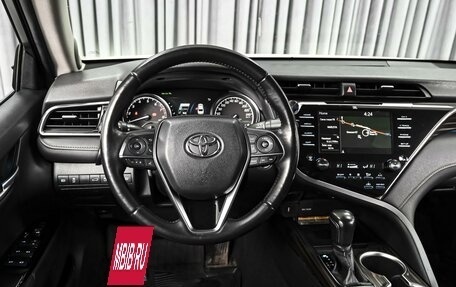 Toyota Camry, 2018 год, 2 289 000 рублей, 13 фотография