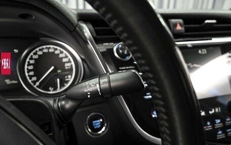 Toyota Camry, 2018 год, 2 289 000 рублей, 17 фотография