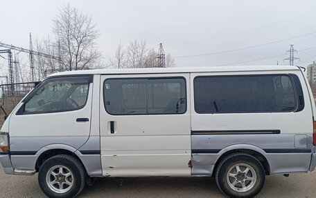 Toyota HiAce H100, 2003 год, 800 000 рублей, 3 фотография