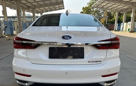 Ford Escort, 2021 год, 1 230 000 рублей, 5 фотография