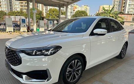 Ford Escort, 2021 год, 1 230 000 рублей, 3 фотография