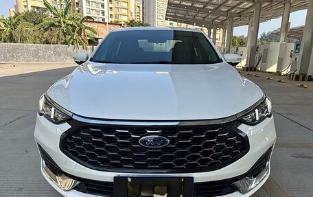 Ford Escort, 2021 год, 1 230 000 рублей, 4 фотография