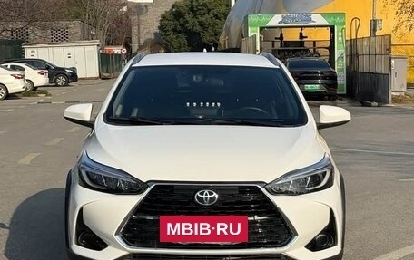 Toyota Yaris XP150 рестайлинг, 2022 год, 1 200 000 рублей, 2 фотография