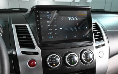 Mitsubishi Pajero Sport II рестайлинг, 2011 год, 1 499 000 рублей, 13 фотография