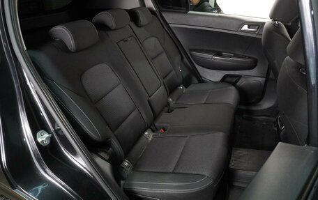 KIA Sportage IV рестайлинг, 2018 год, 2 399 000 рублей, 7 фотография