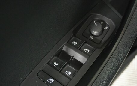 Skoda Karoq I, 2020 год, 2 345 000 рублей, 14 фотография