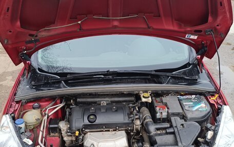 Peugeot 308 II, 2010 год, 450 000 рублей, 11 фотография