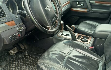 Mitsubishi Pajero IV, 2008 год, 1 300 000 рублей, 10 фотография