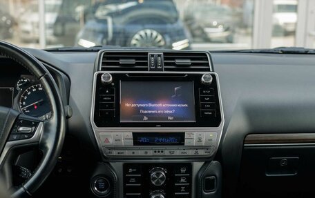 Toyota Land Cruiser Prado 150 рестайлинг 2, 2019 год, 6 930 000 рублей, 13 фотография