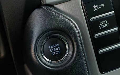 Toyota Land Cruiser Prado 150 рестайлинг 2, 2019 год, 6 930 000 рублей, 14 фотография