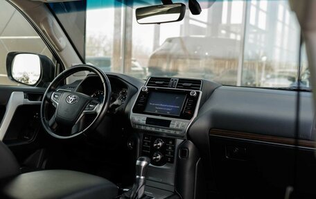 Toyota Land Cruiser Prado 150 рестайлинг 2, 2019 год, 6 930 000 рублей, 10 фотография