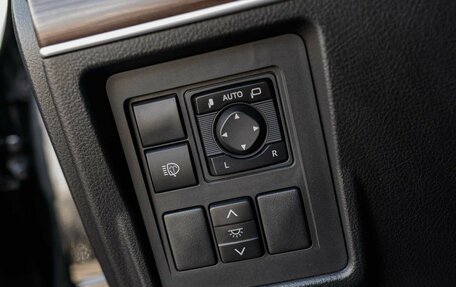 Toyota Land Cruiser Prado 150 рестайлинг 2, 2019 год, 6 930 000 рублей, 19 фотография