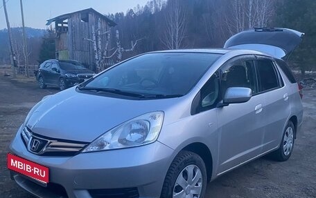 Honda Fit Shuttle I рестайлинг, 2012 год, 1 050 000 рублей, 1 фотография