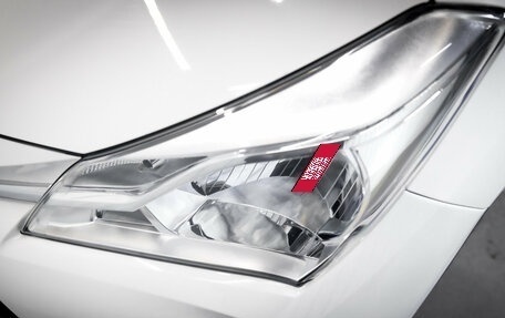 Toyota Vitz, 2019 год, 1 049 000 рублей, 10 фотография