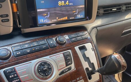 Nissan Elgrand III, 2008 год, 900 000 рублей, 18 фотография