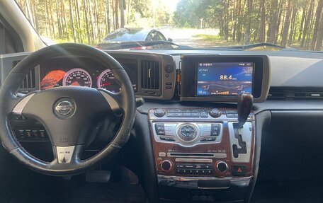 Nissan Elgrand III, 2008 год, 900 000 рублей, 13 фотография