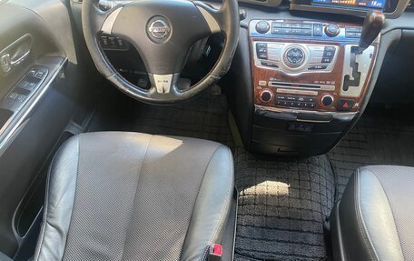 Nissan Elgrand III, 2008 год, 900 000 рублей, 15 фотография