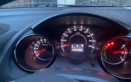 Honda Fit Shuttle I рестайлинг, 2012 год, 1 050 000 рублей, 6 фотография