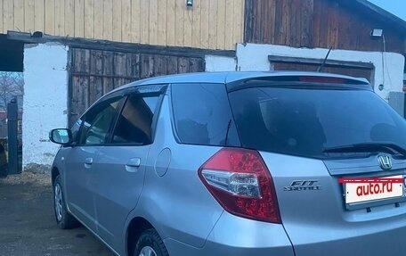 Honda Fit Shuttle I рестайлинг, 2012 год, 1 050 000 рублей, 3 фотография