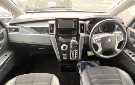 Mitsubishi Delica D:5 I, 2023 год, 3 300 000 рублей, 6 фотография