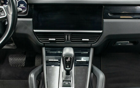 Porsche Cayenne III, 2018 год, 4 930 000 рублей, 15 фотография